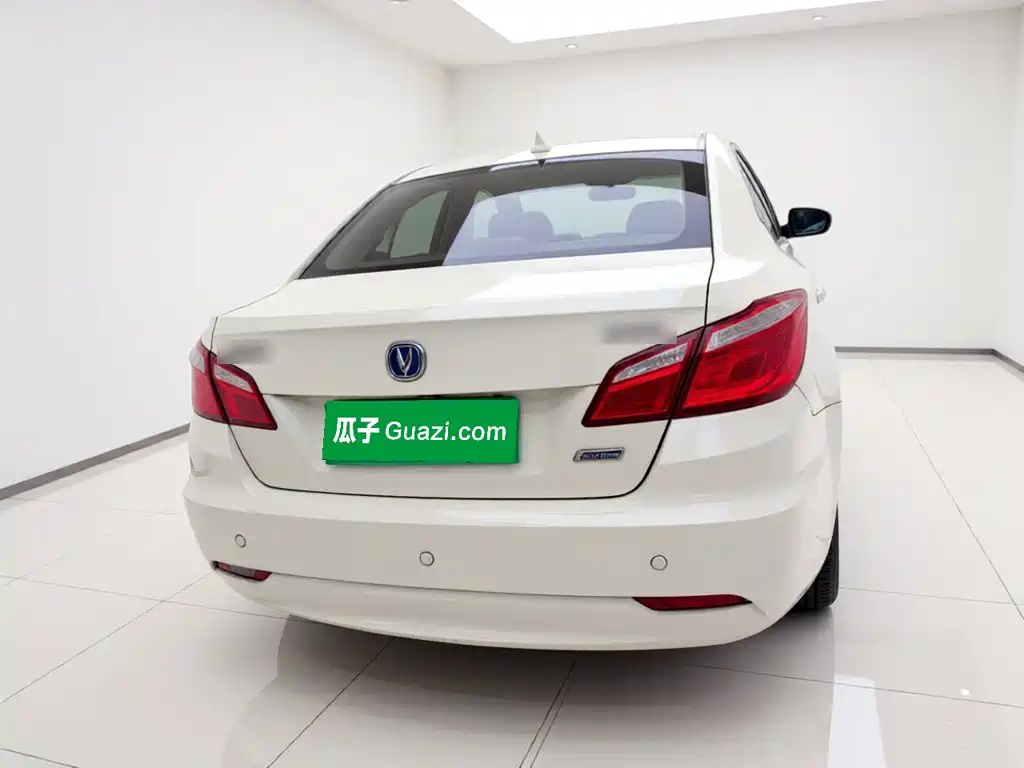 Changan Eado — миниатюра 5