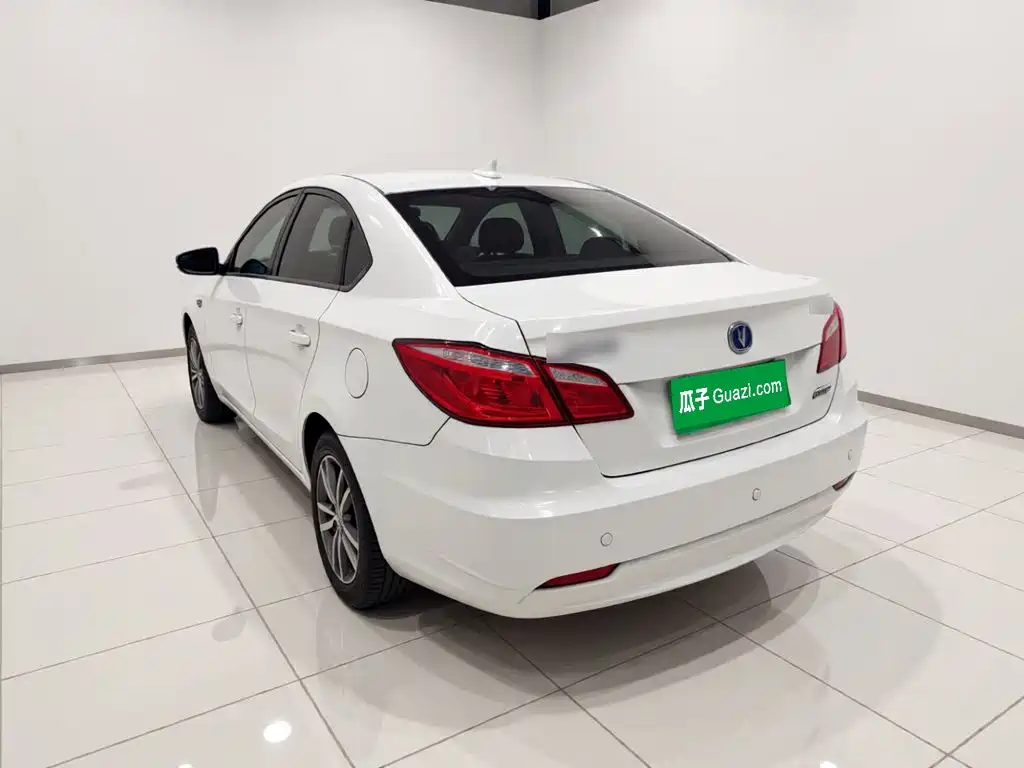 Changan Eado — миниатюра 4