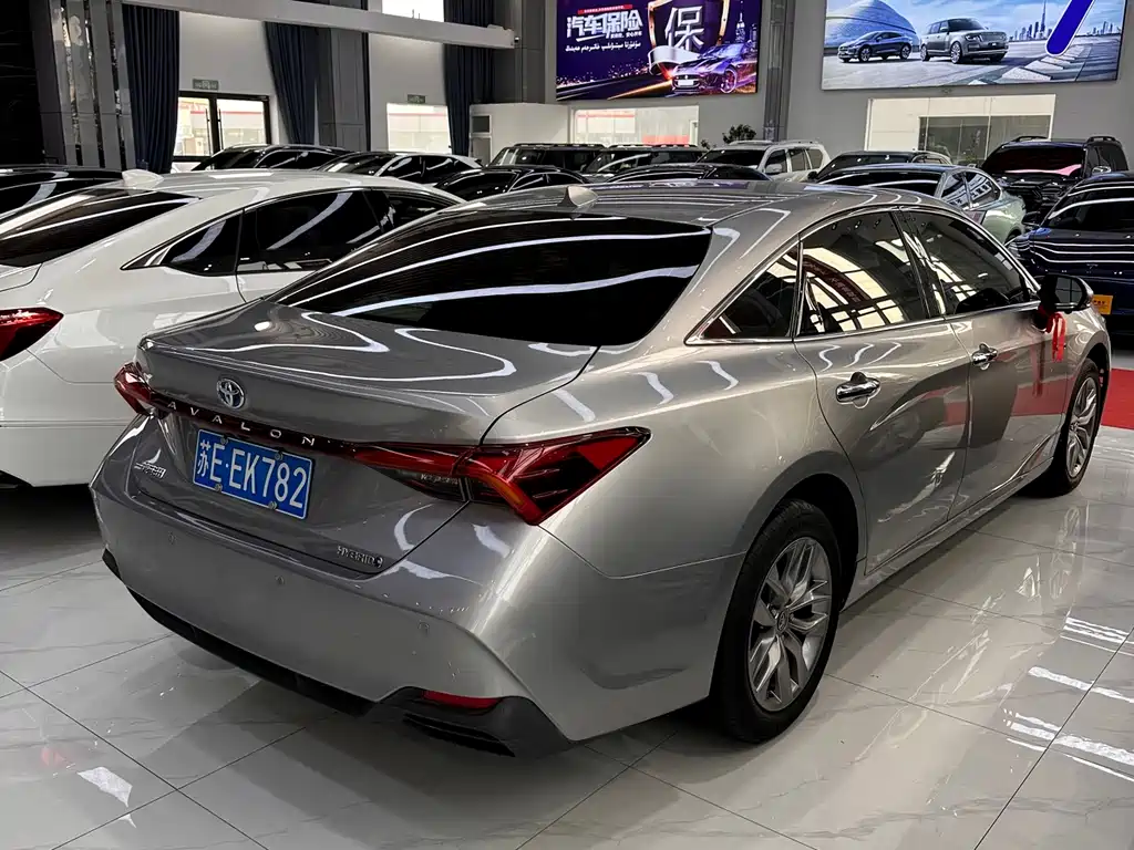 Toyota Avalon - фото 9