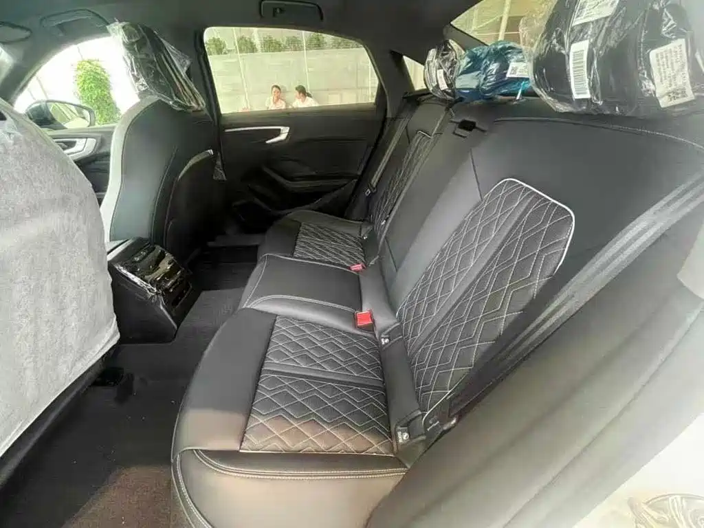 Audi A5L — миниатюра 9
