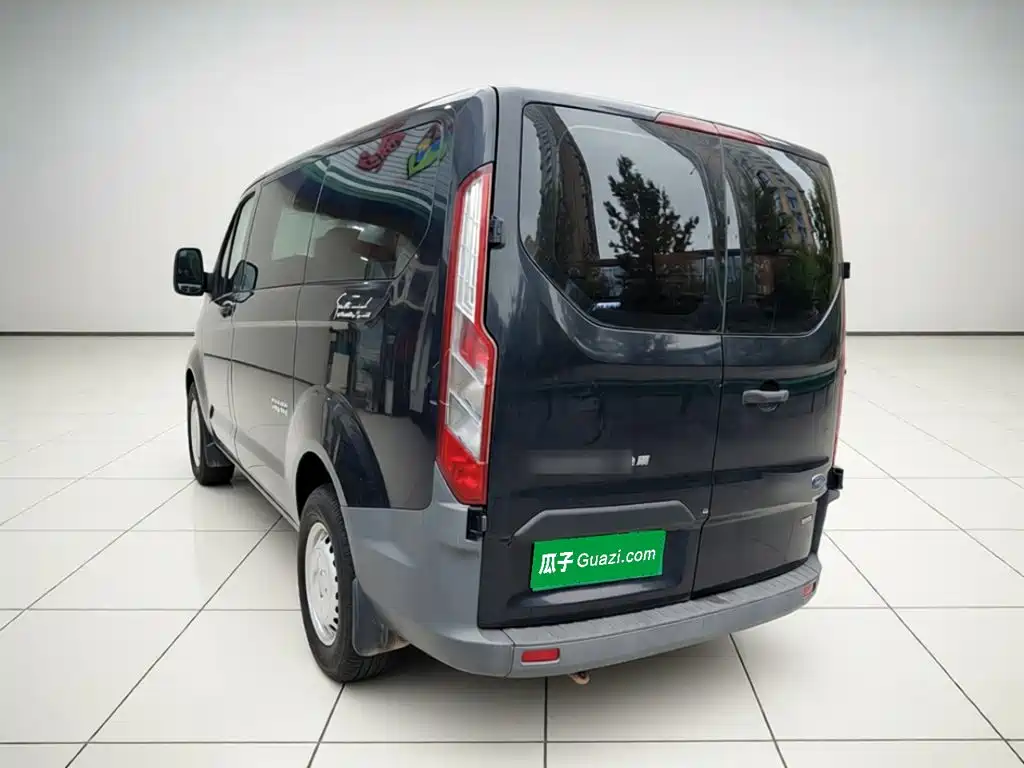 Ford Transit — миниатюра 6
