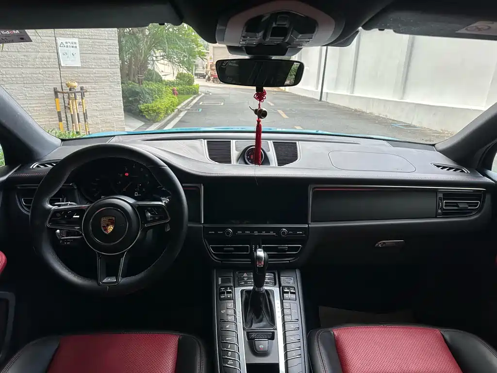 Porsche Macan — миниатюра 17