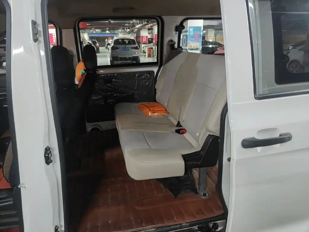 Wuling Hongguang V — миниатюра 20