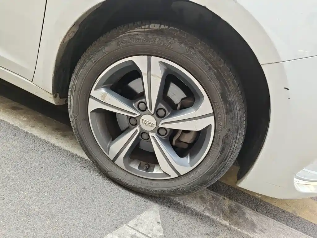 Geely Emgrand GL — миниатюра 24