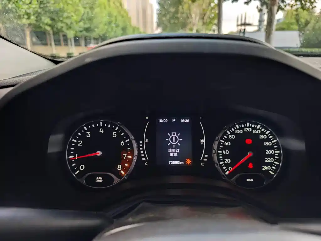 Jeep Renegade — миниатюра 11