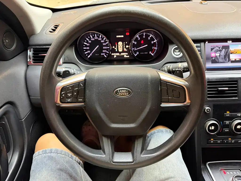 Land Rover Discovery Sport — миниатюра 17
