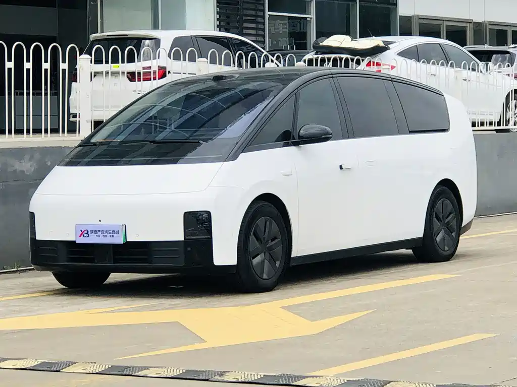 Li Auto Li MEGA 2025