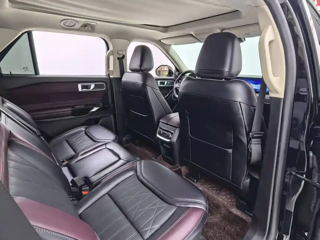 Ford Explorer — миниатюра 10