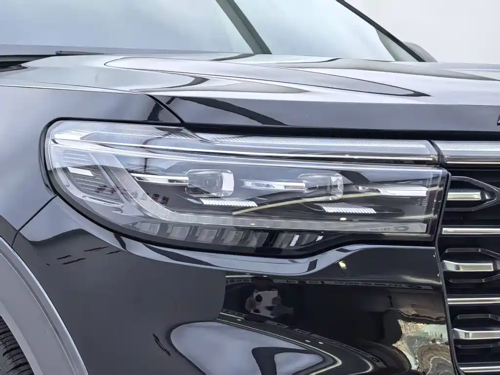 Ford Explorer — миниатюра 5