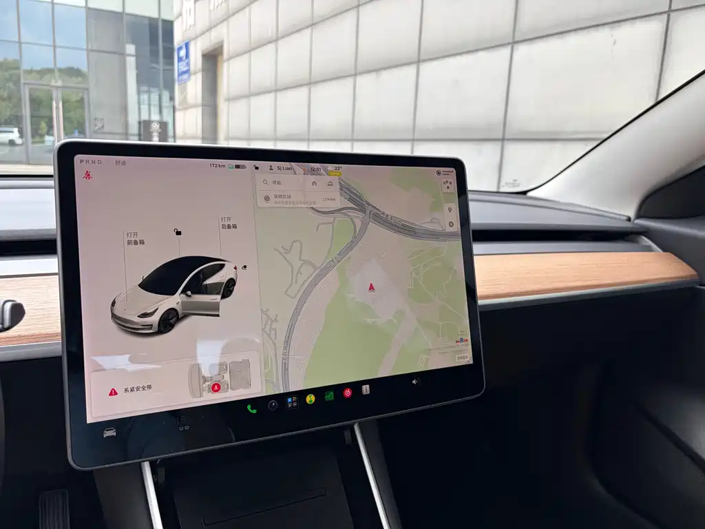 Tesla Model 3 — миниатюра 11