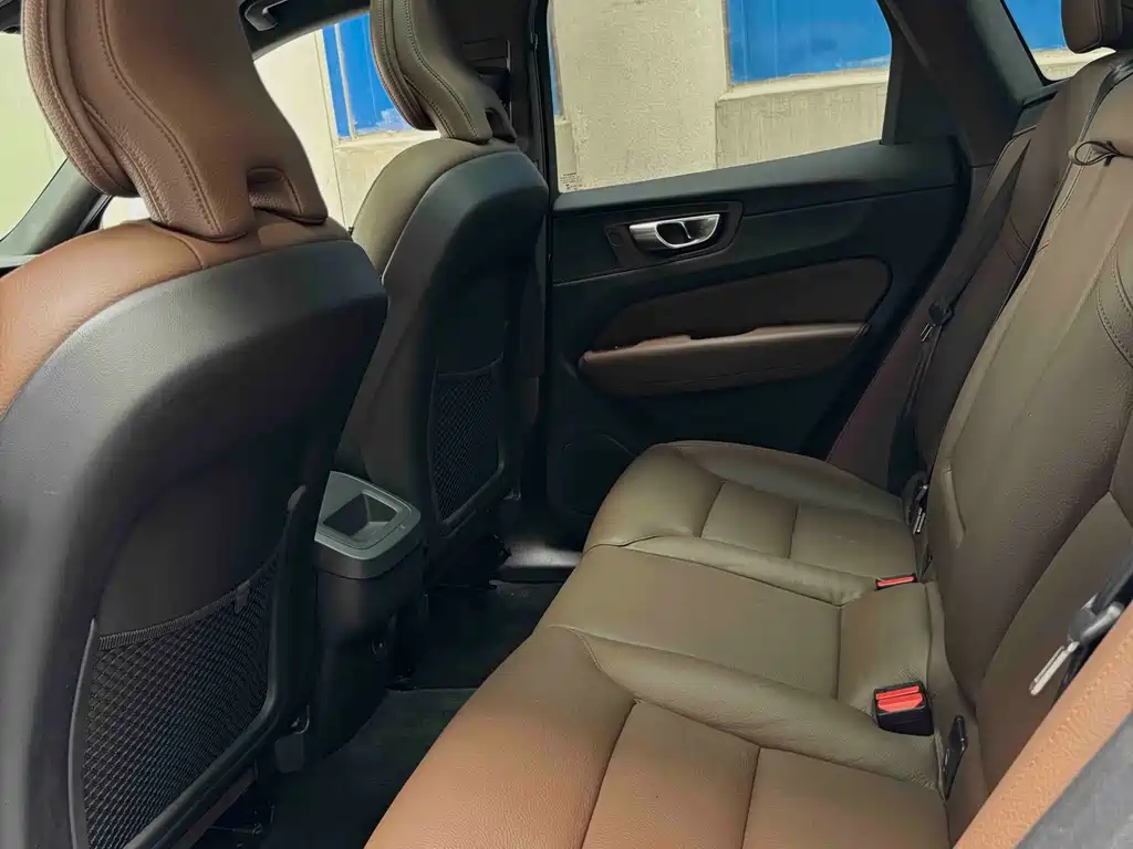 Volvo XC60 — миниатюра 10