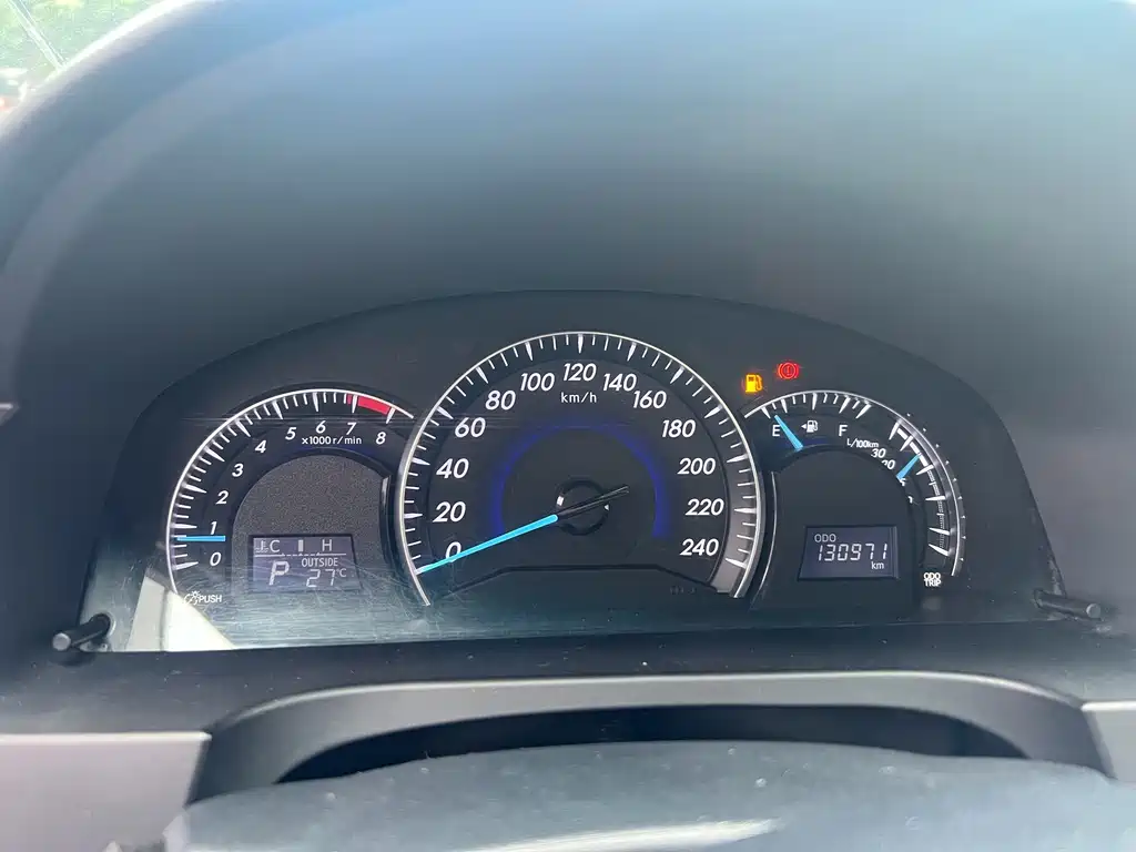 Toyota Camry — миниатюра 14