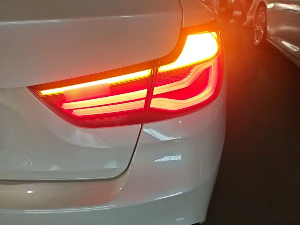 BMW 3 Series GT 3 GT 2019 320i M Sport