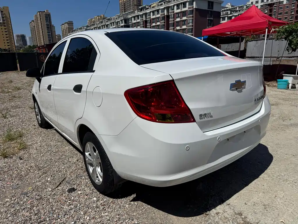 Chevrolet Sail — миниатюра 3