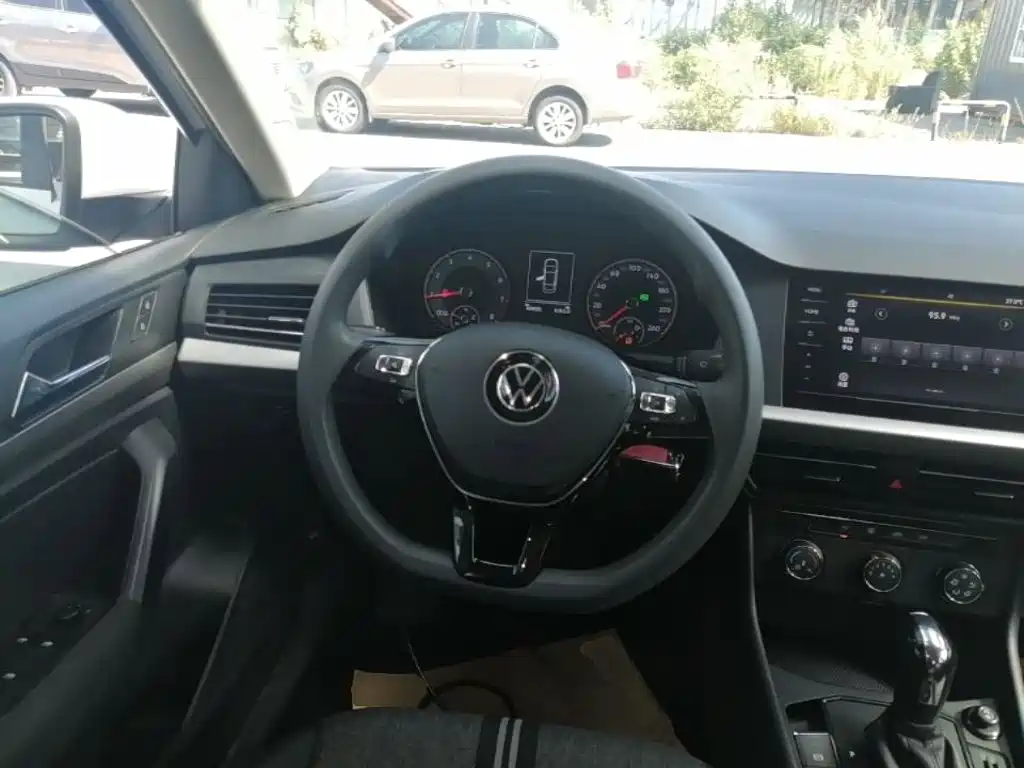 Volkswagen Lavida — миниатюра 11