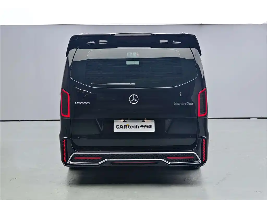 Mercedes-Benz Vito 2024 2.0T 7 мест