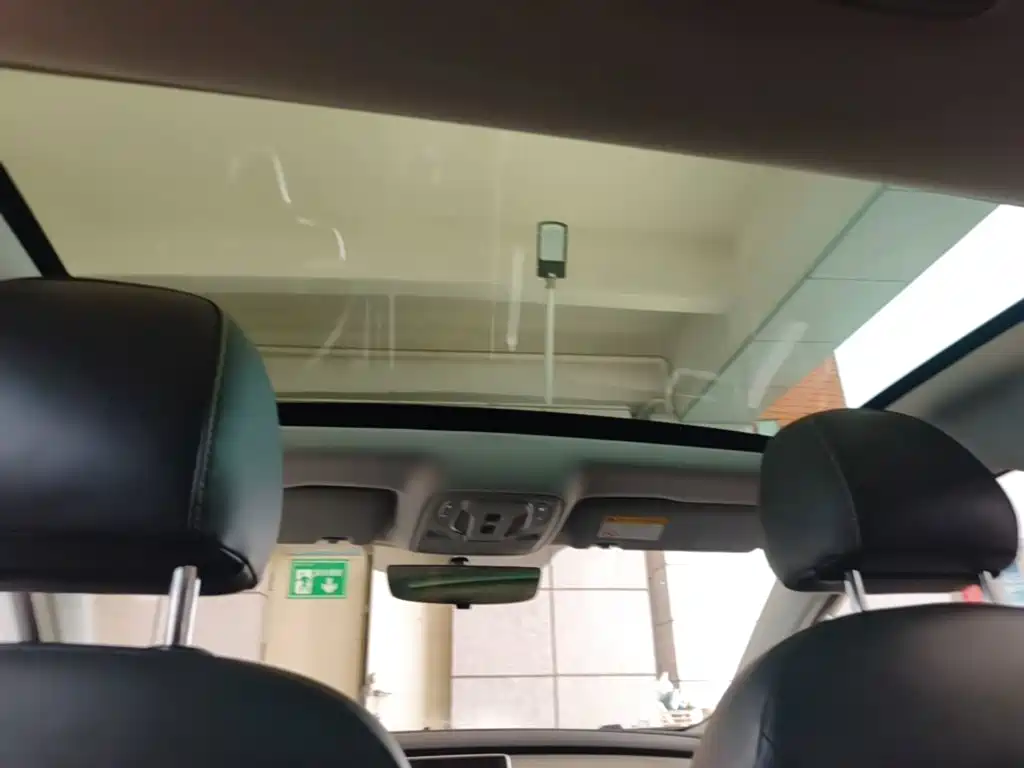 Roewe i6 MAX New Energy — миниатюра 18