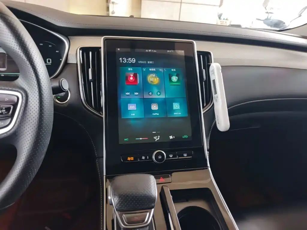 Roewe i6 MAX New Energy — миниатюра 13