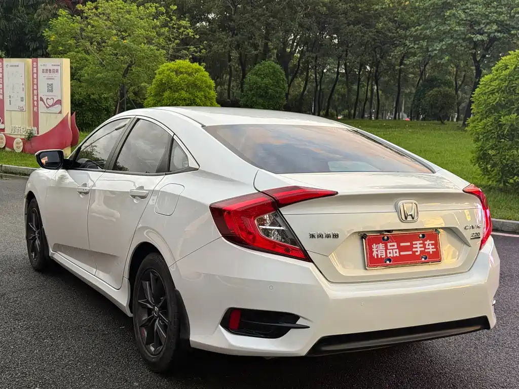 Honda Civic — миниатюра 5