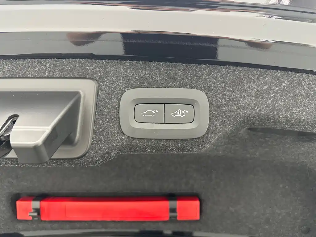 Volvo S90 — миниатюра 56
