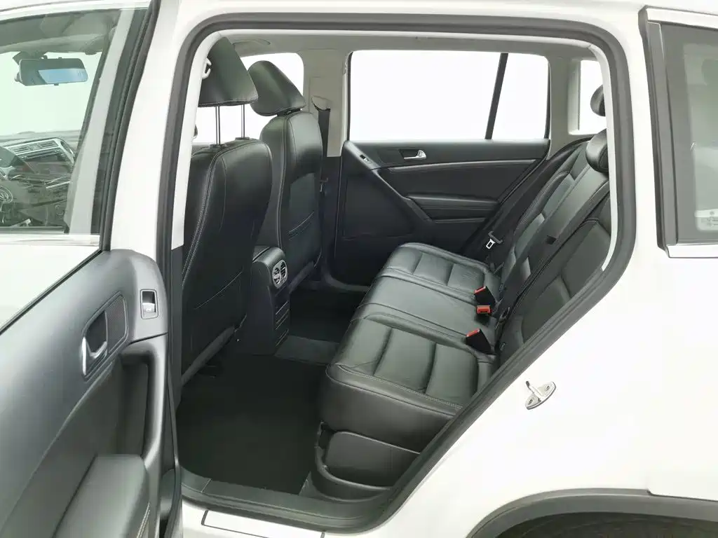 Volkswagen Tiguan — миниатюра 15