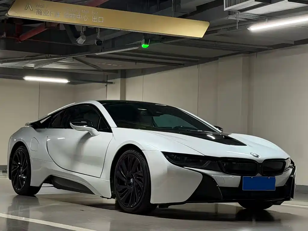 BMW i8