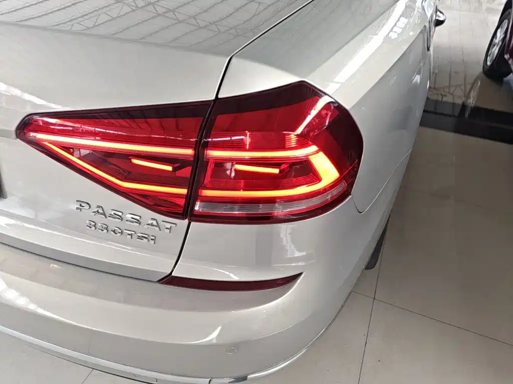 Volkswagen Passat — миниатюра 8