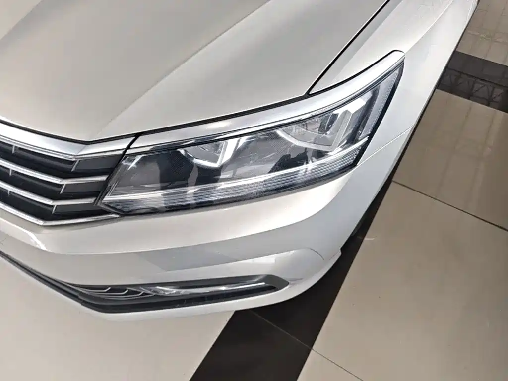 Volkswagen Passat — миниатюра 24