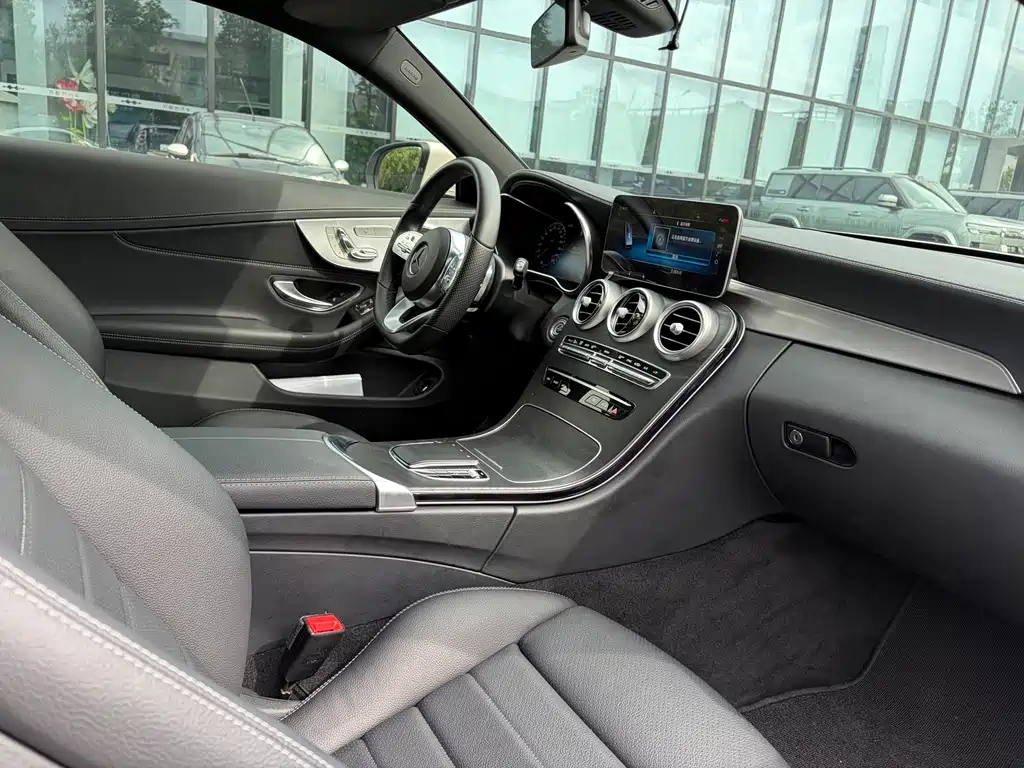 Mercedes-Benz C-Class (Import) — миниатюра 13