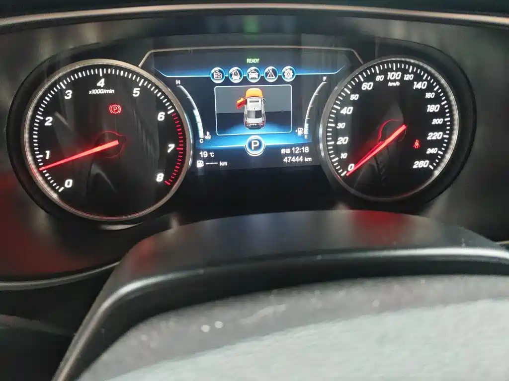 Hongqi Hongqi H5 — миниатюра 8
