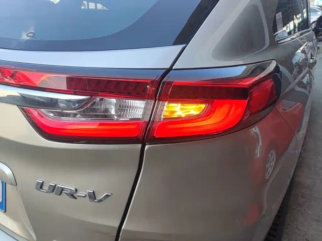 Honda UR-V — миниатюра 8