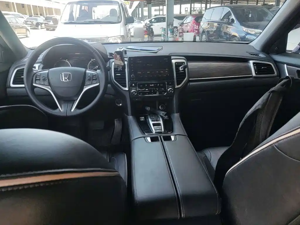 Honda UR-V — миниатюра 10