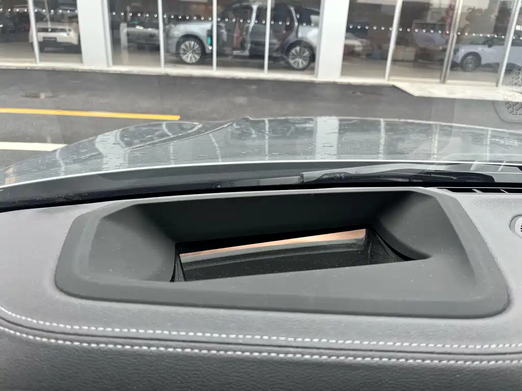 BMW i3 2024 eDrive 40 L Sport