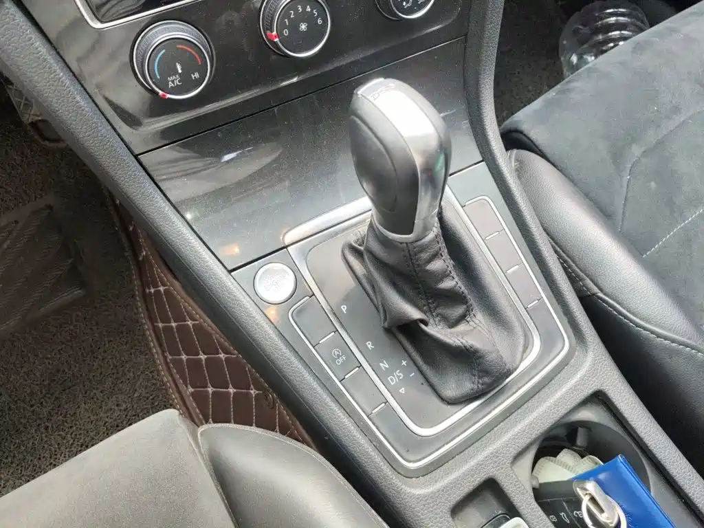 Volkswagen Golf — миниатюра 10