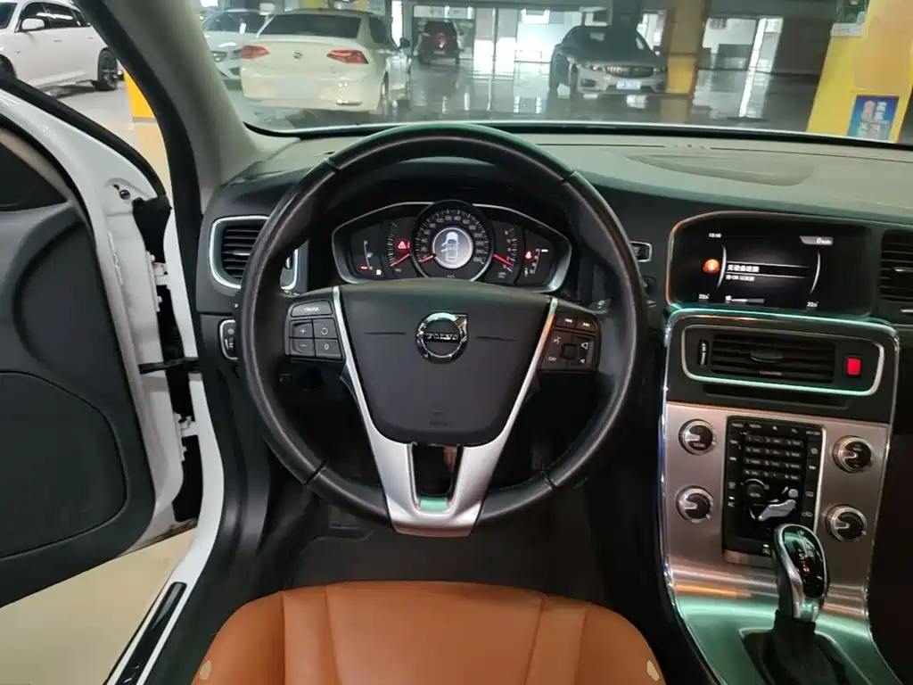 Volvo S60 — миниатюра 11