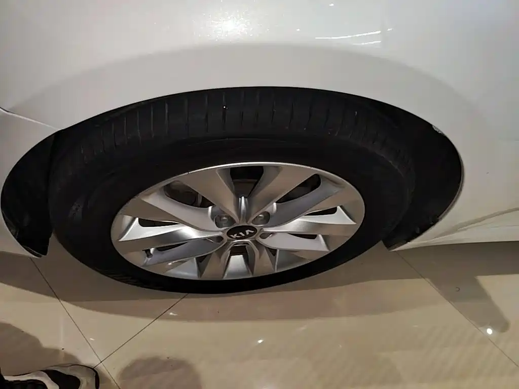 Kia K5 — миниатюра 23