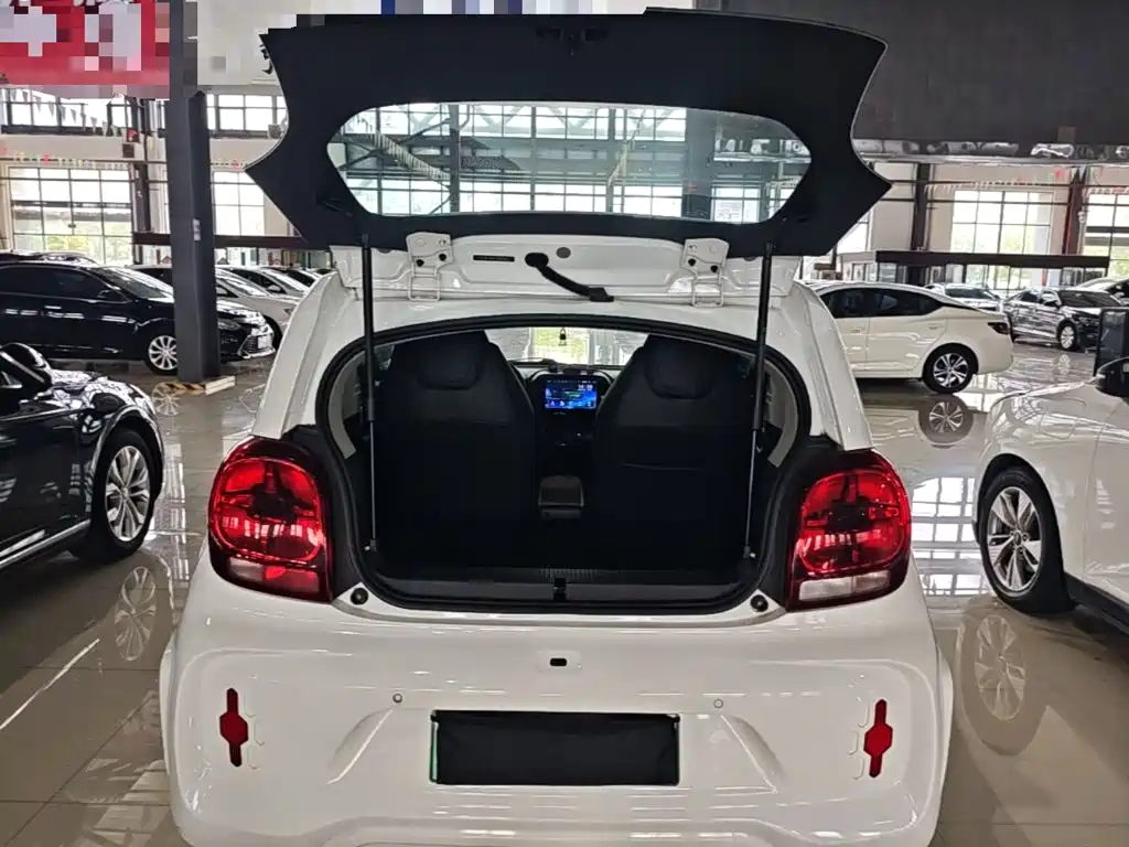 Roewe Clever — миниатюра 19