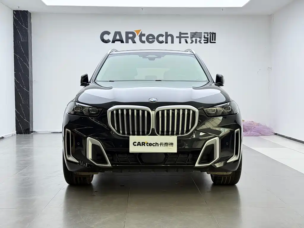 BMW X5 2023 xDrive 30Li Premium M Sport