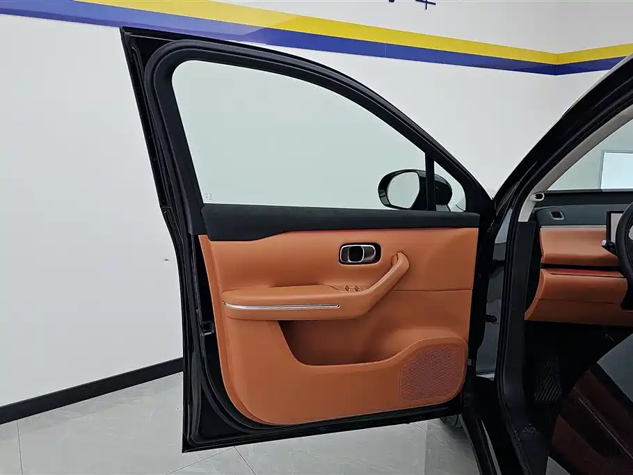Leapmotor C16 2026 280 6 мест