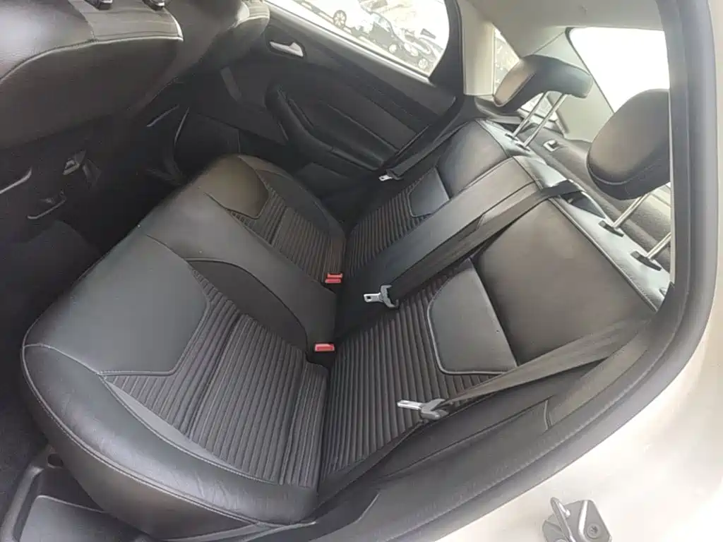 Ford Focus — миниатюра 17