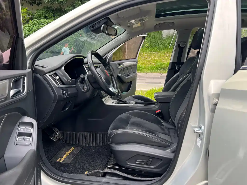 Roewe RX5 New Energy — миниатюра 9