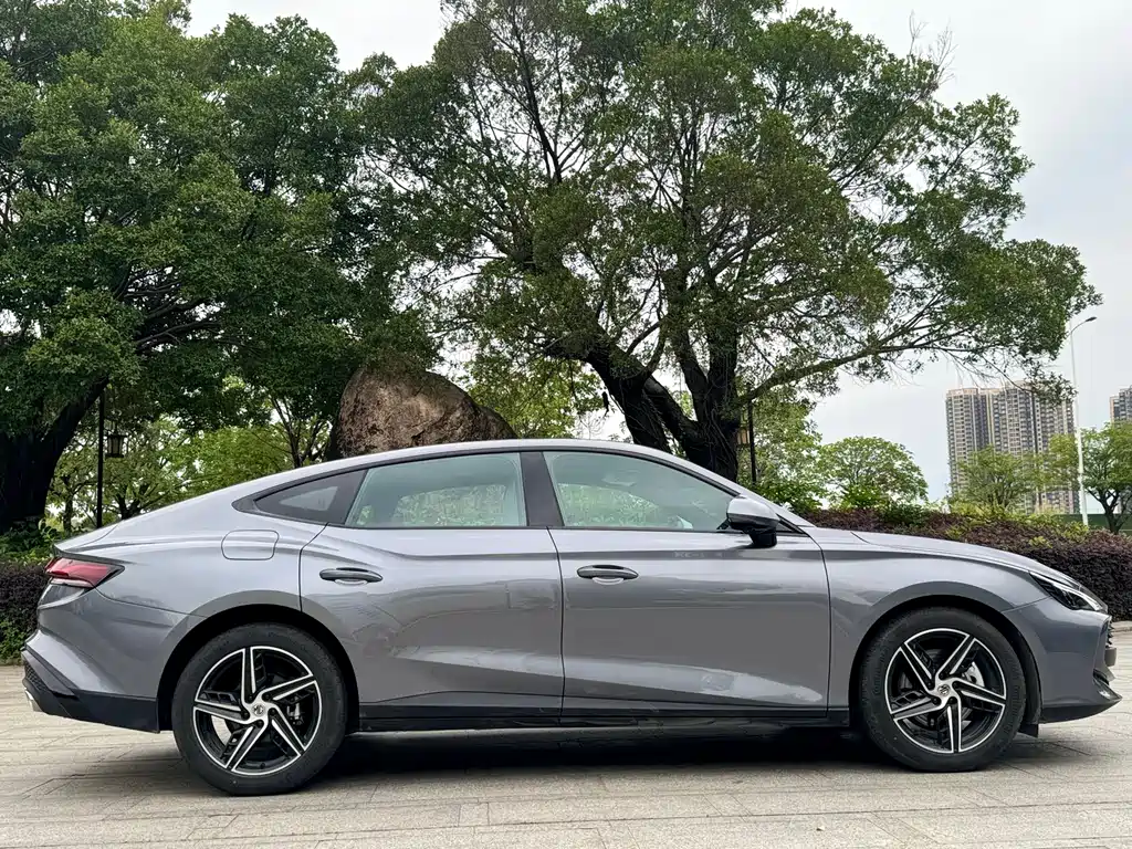MG 7 2025 1.5T 300 DCT Luxury