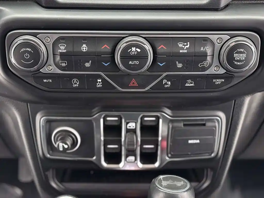 Jeep Wrangler — миниатюра 18