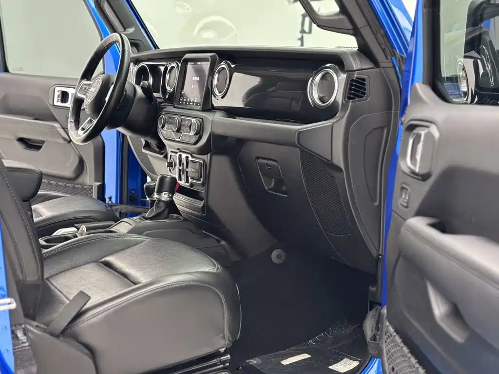 Jeep Wrangler — миниатюра 21