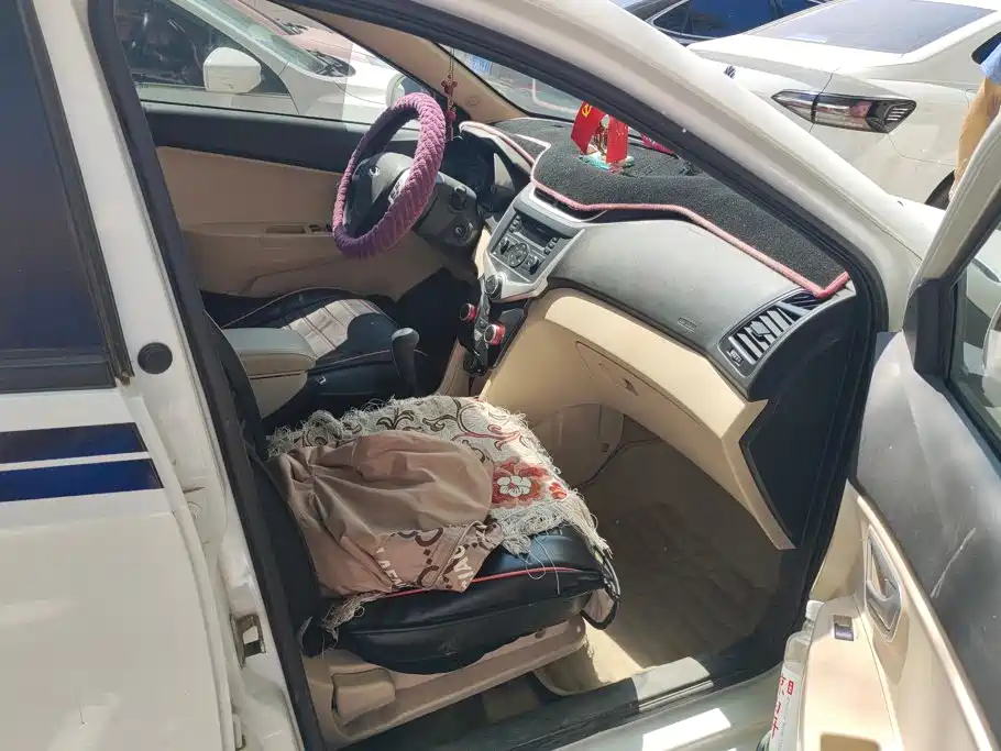 Chery Fengyun 2 — миниатюра 8