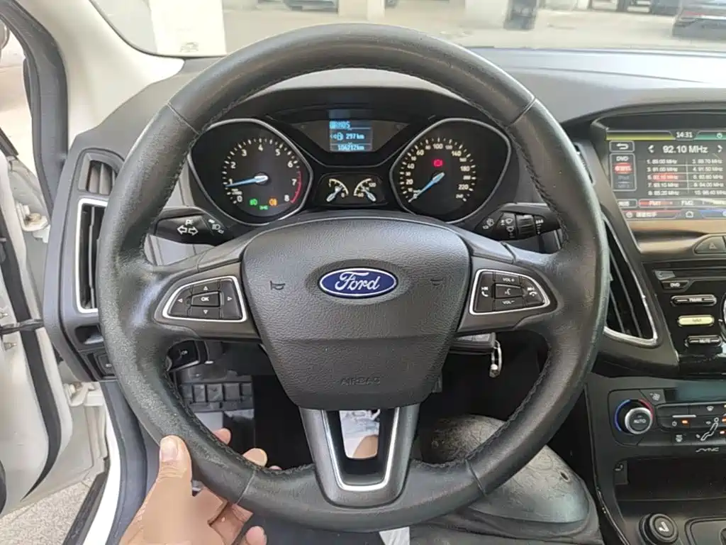 Ford Focus — миниатюра 11