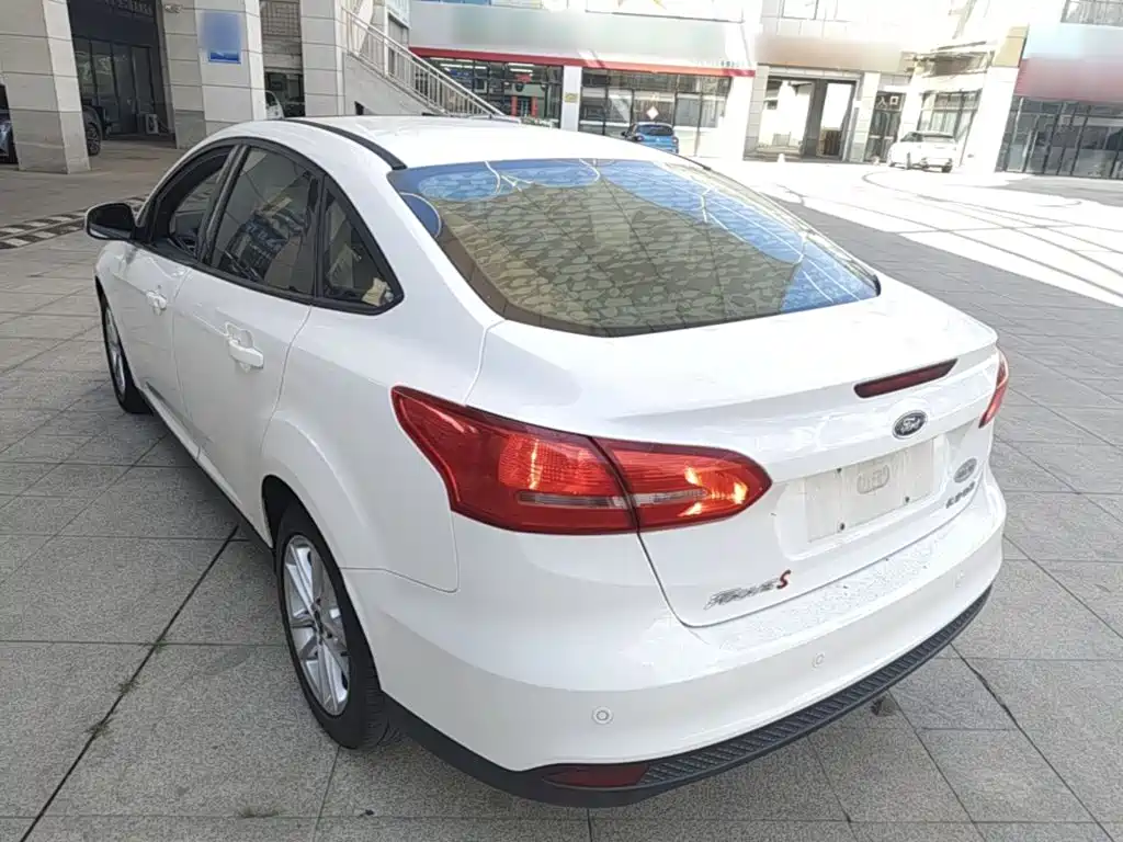 Ford Focus — миниатюра 5