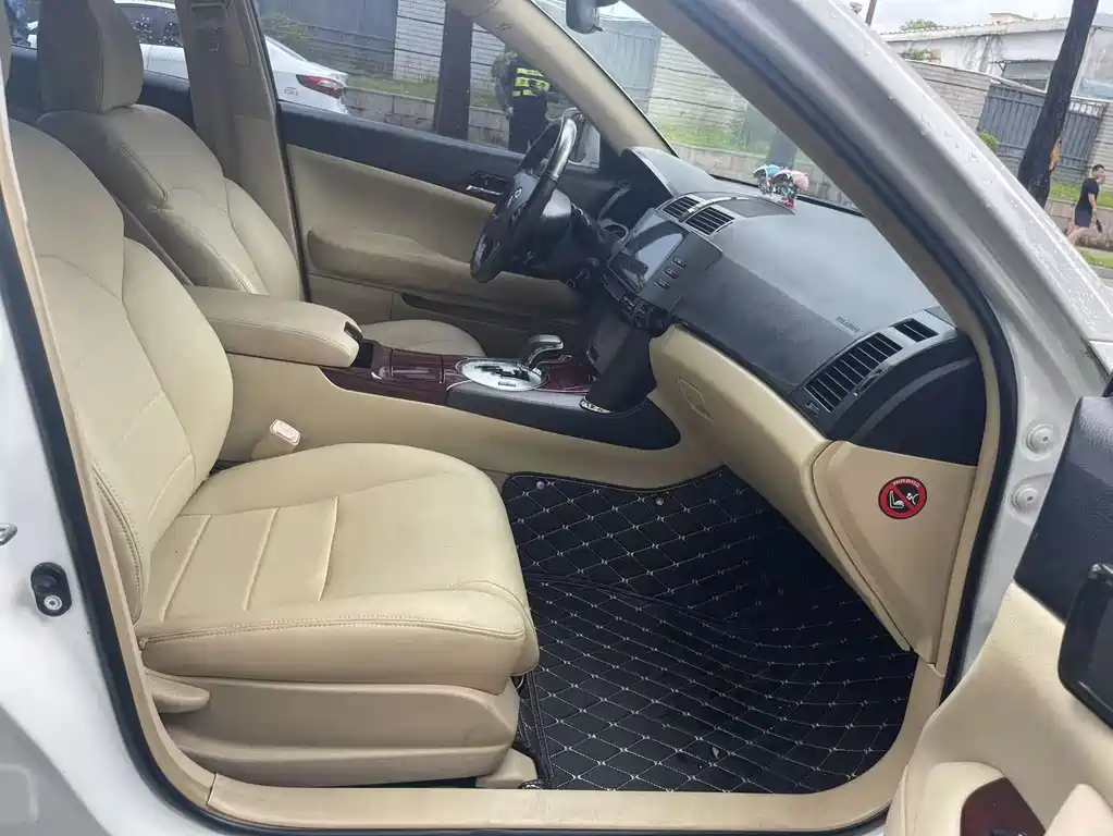 Toyota Reiz — миниатюра 10