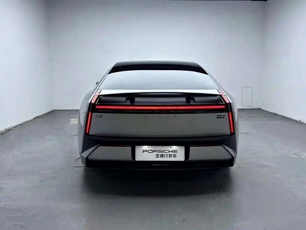 XPeng P7 — миниатюра 4