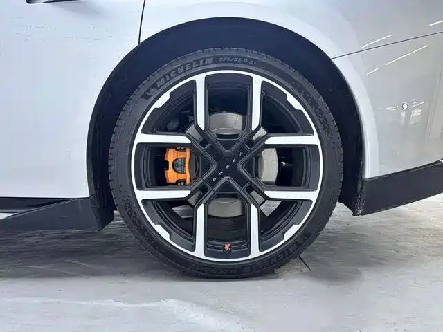 XPeng P7 — миниатюра 20